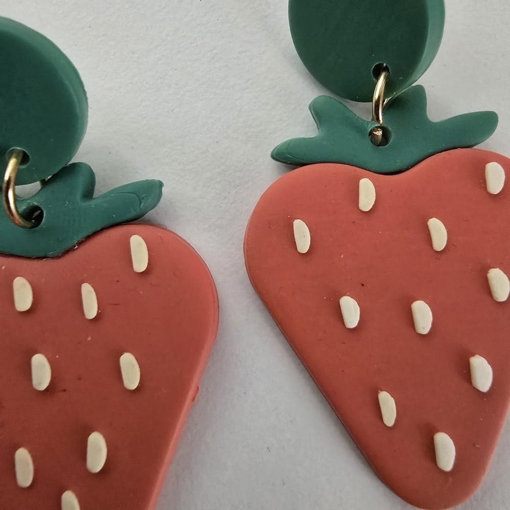NEW Red Strawberry Polymer Clay Dangle Earrings - Picture 5 of 8
